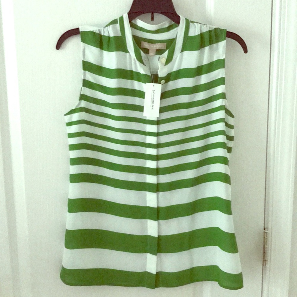 ✨Brand new with tags Banana Republic blouse✨